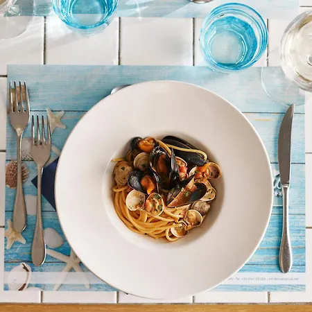 Letizia ベラーリア・イジェア・マリーナ