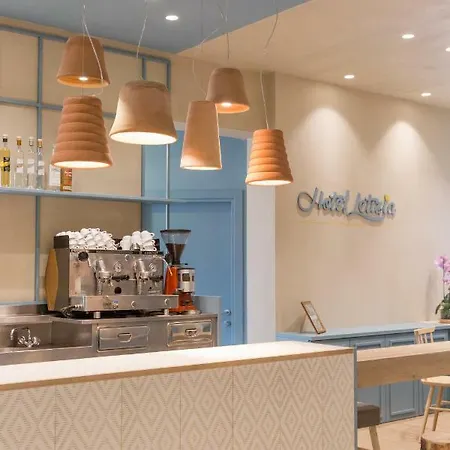 ホテル Letizia ベラーリア・イジェア・マリーナ